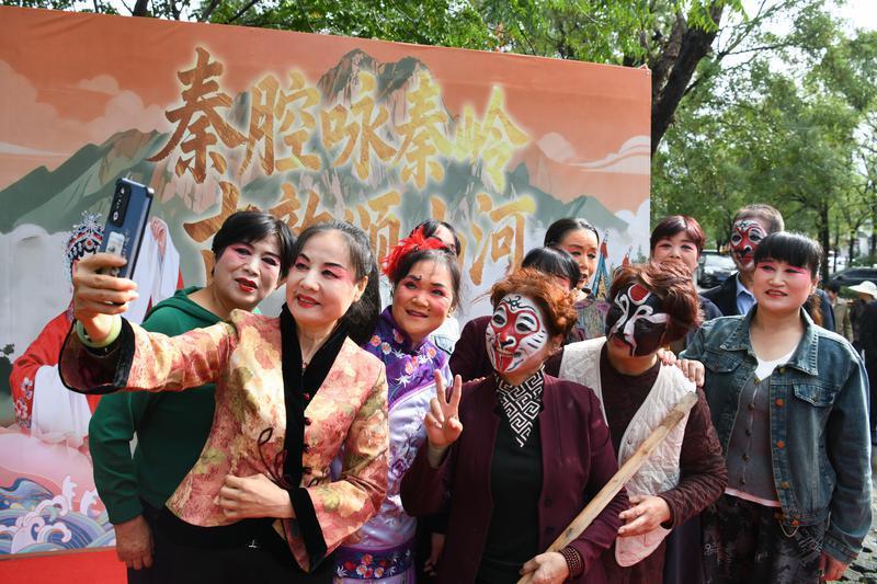 秦嶺腳下秦聲亮——當(dāng)傳統(tǒng)秦腔遇見生態(tài)秦嶺的舞臺(tái)藝術(shù)新表達(dá)
